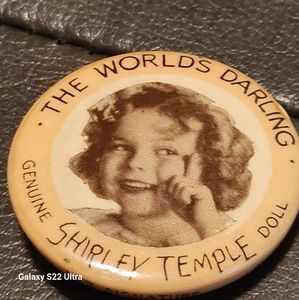 1930s truly fully original Shirley temple doll pin!